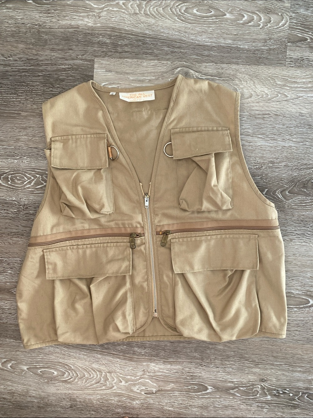 Unisex Fishing Vest in Khaki Utility Style